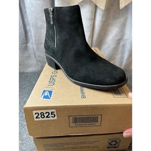 NWOB Lucky Brand Womens Baelee Ankle Boot Sz 6M Black Suede Leather Stacked Heel - Picture 8 of 8